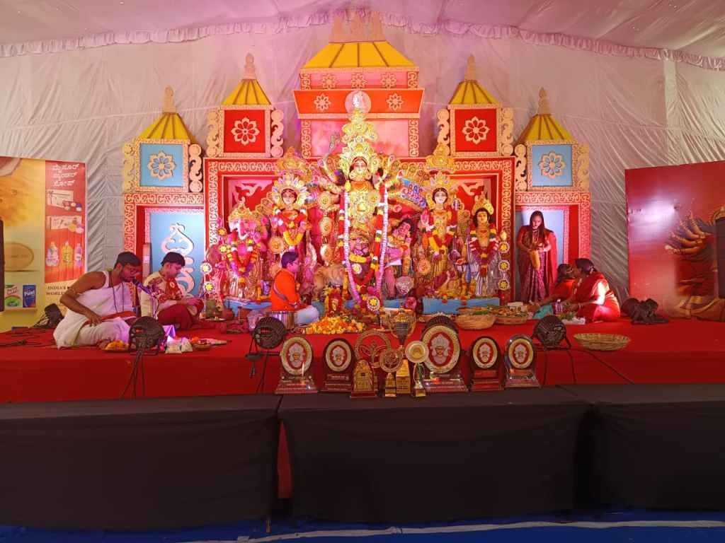 Idol and pandal, Aikatan Durgotsav