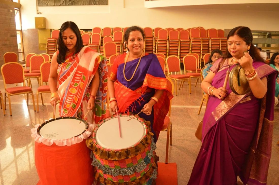 Dhak players, Bengaluru Sreehatta Sammelani